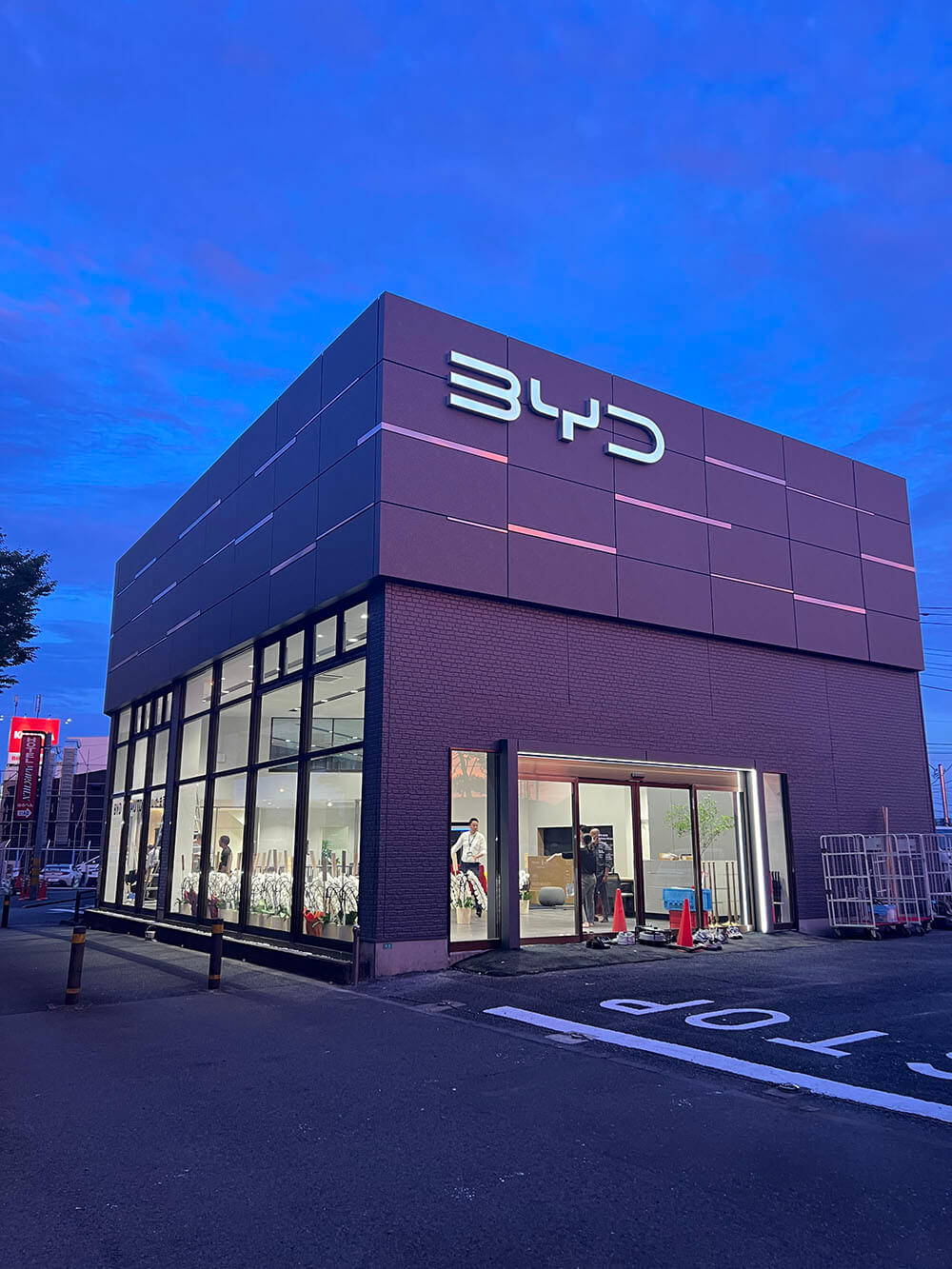 新車デーラー店舗工事